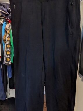 Six 6 Lululemon  Joggers .